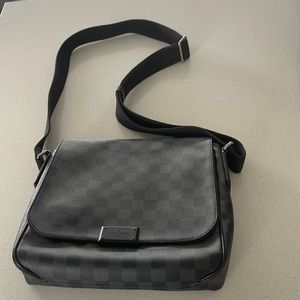Luis Vuitton handbag